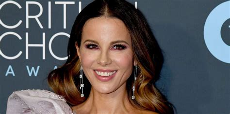 kate beckinsale nude pictures|Kate Beckinsale Is Sculpted In A Nipple